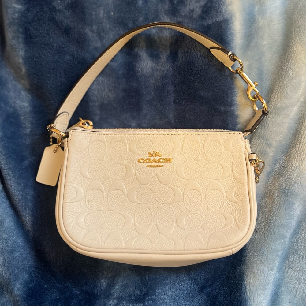 Coach Nolita 15